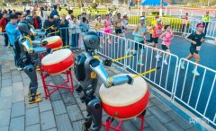 <b>构成功能互补、协同并进的成长</b>